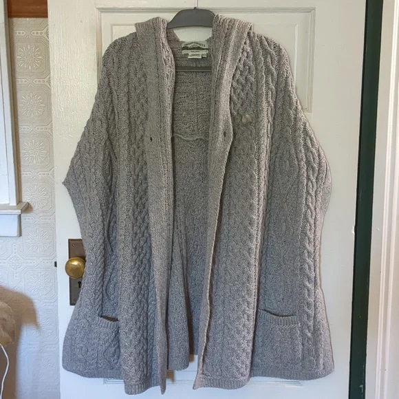 Aran Craft Merino Wool Button Cape Poncho - Picture 16 of 16